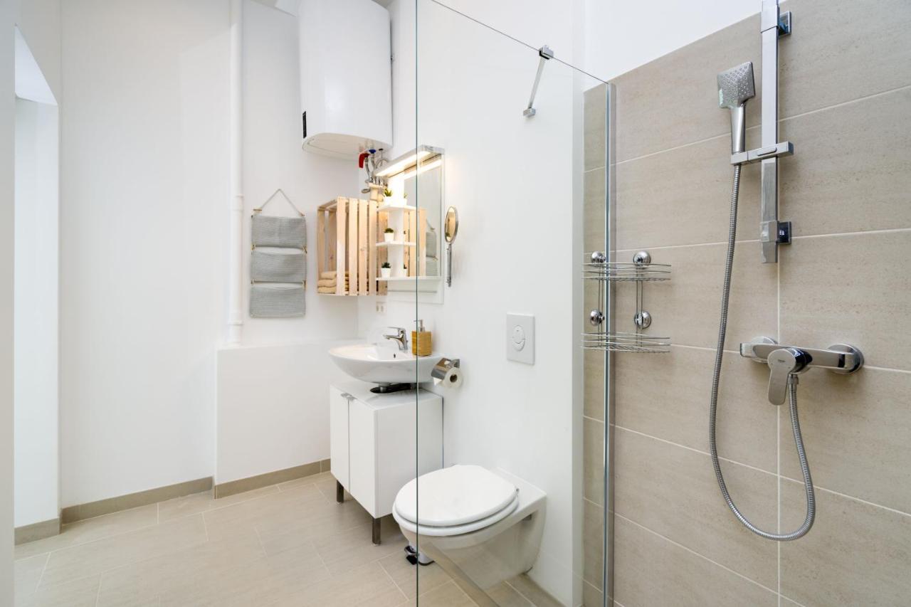 The Lohmeyerstr Vh Links, 2 Bedroom Up To 5 People Berlijn Buitenkant foto